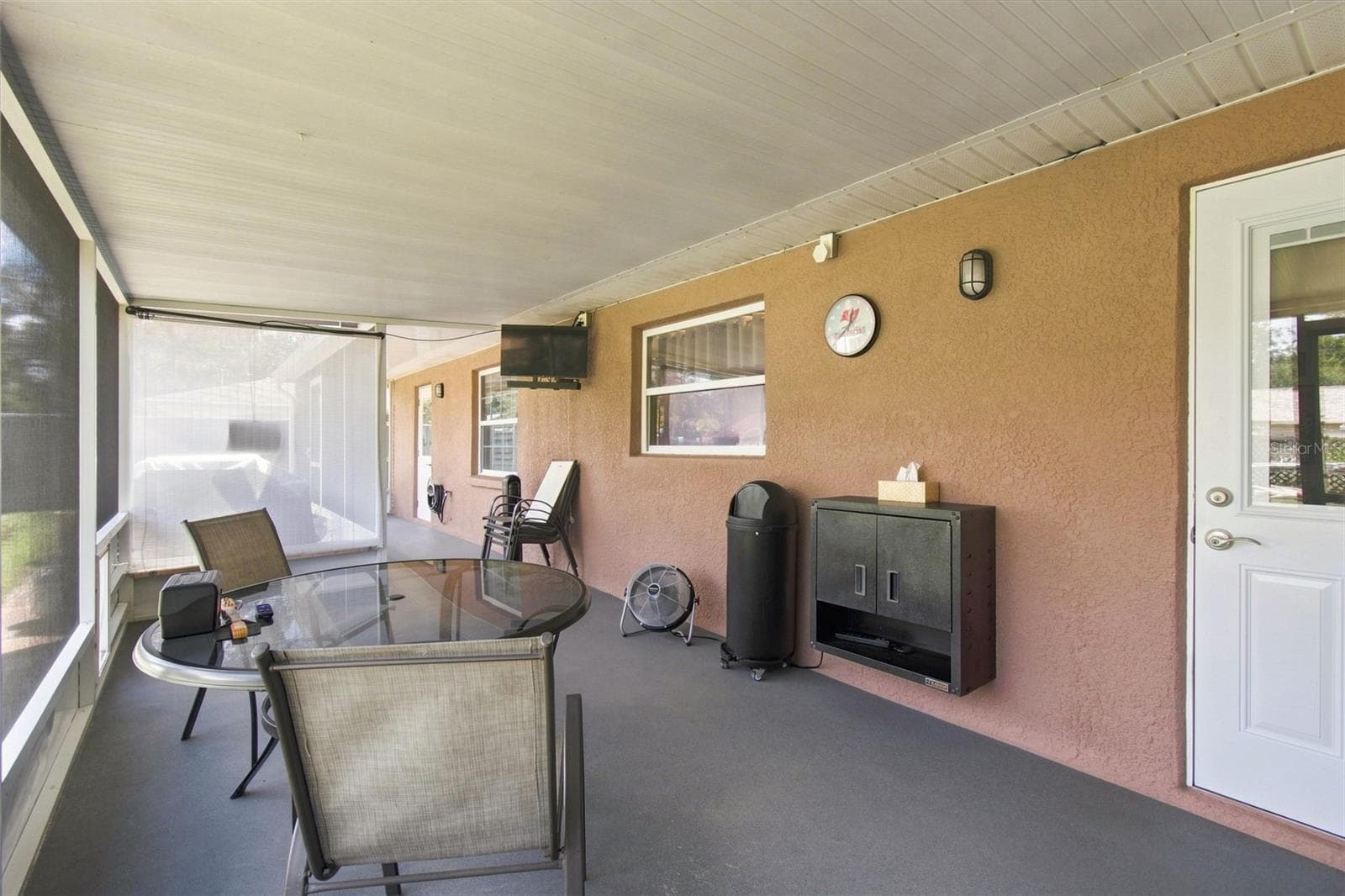 Single Family Residence at 610 HITCHING POST DR, BRANDON, photo 45 of 56