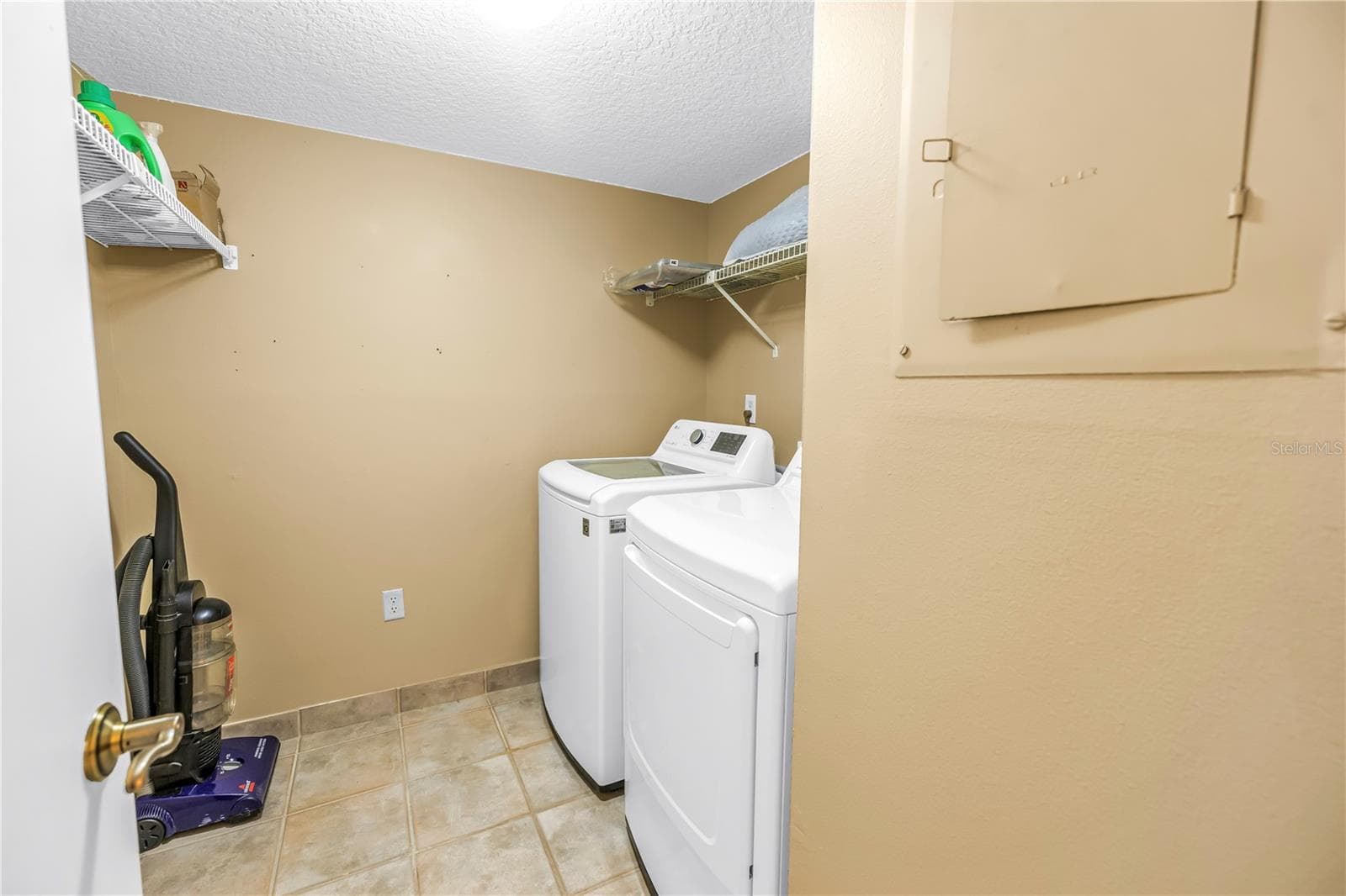 Condominium at 1290 PINE RIDGE CIR E #G2, TARPON SPRINGS, photo 34 of 59