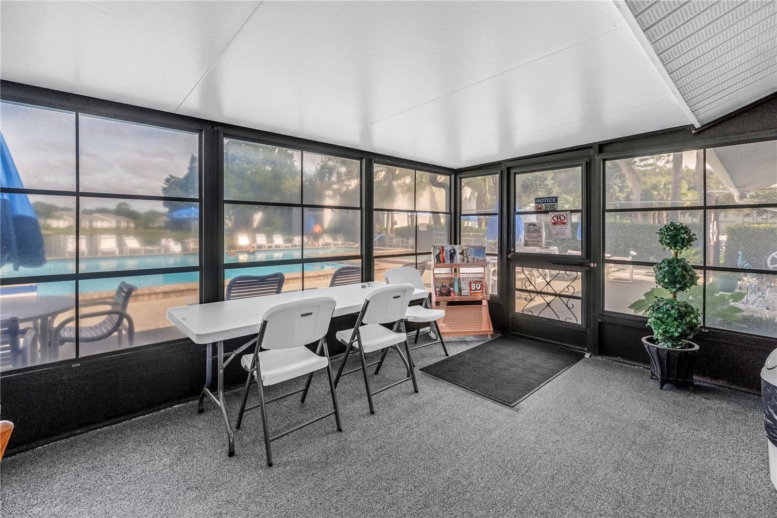 club house - 1290 PINE RIDGE CIR E #G2, TARPON SPRINGS