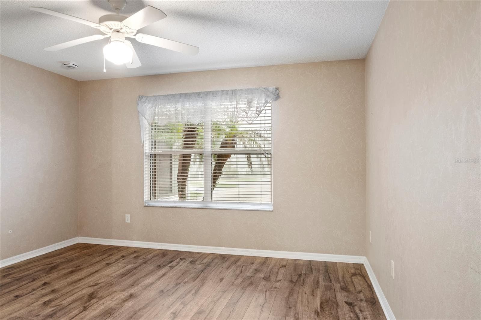 Single Family Residence at 16804 SE 96TH CHAPELWOOD CIR #52, THE VILLAGES, photo 37 of 62