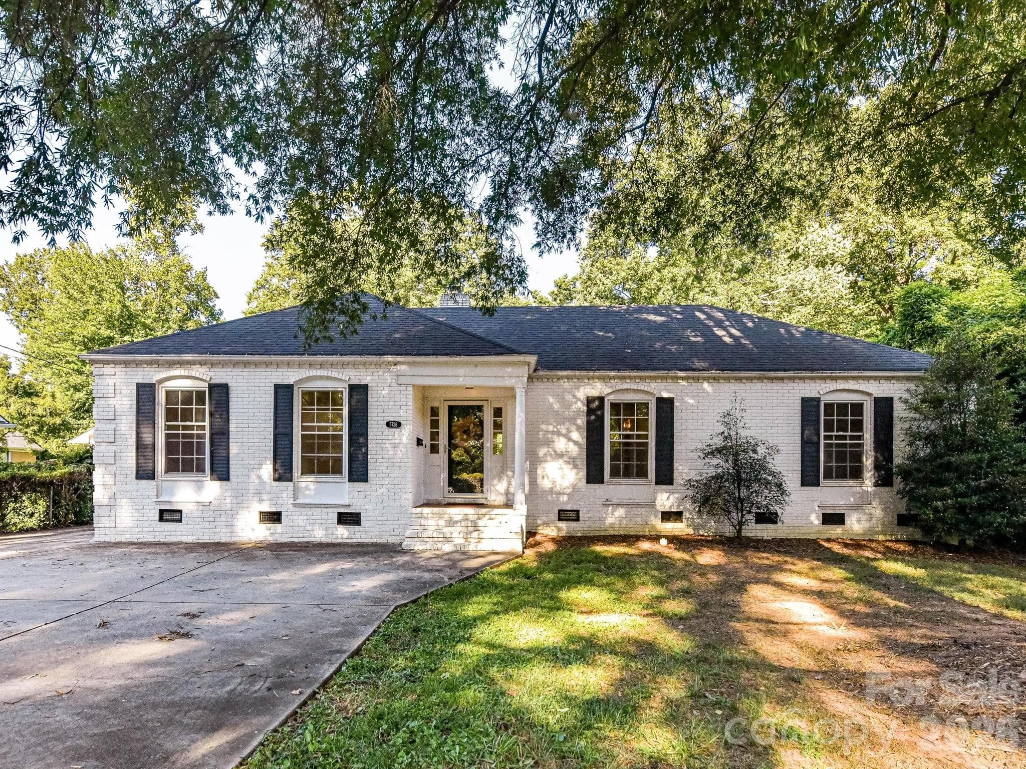 5726 Sharon Road