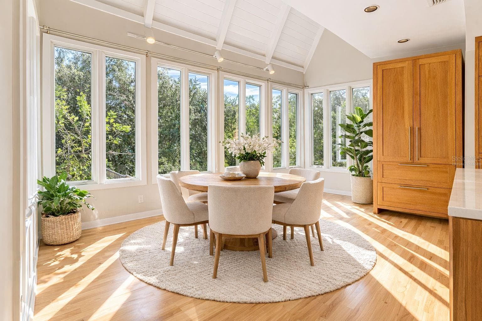 Virtually Staged - 1351 WILLOW BROOK DR, PALM HARBOR
