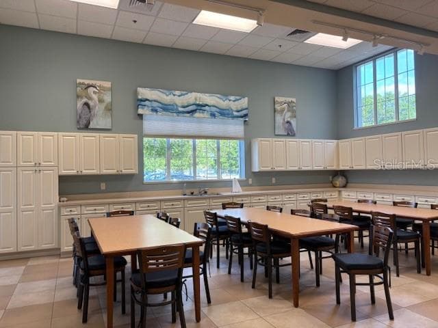 Community kitchen - 8348 BRIDGEPORT BAY CIR, MOUNT DORA