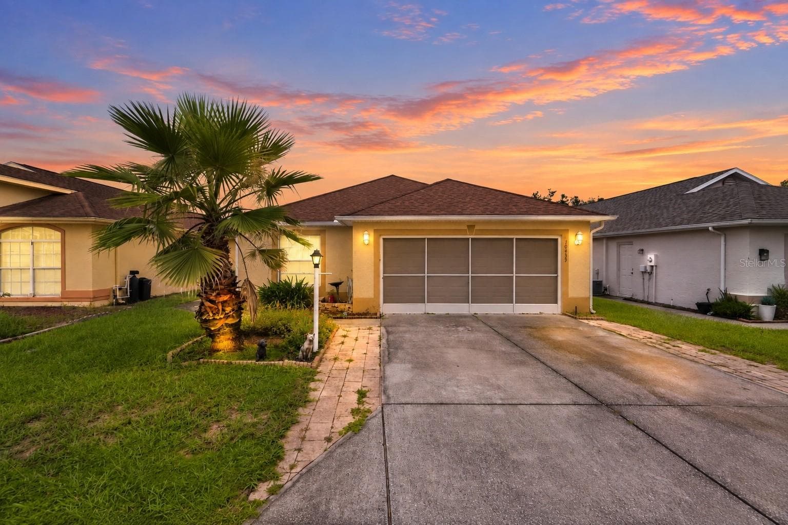 Single Family Residence at 10439 S DREW BRYANT CIR, FLORAL CITY, photo 2 of 21