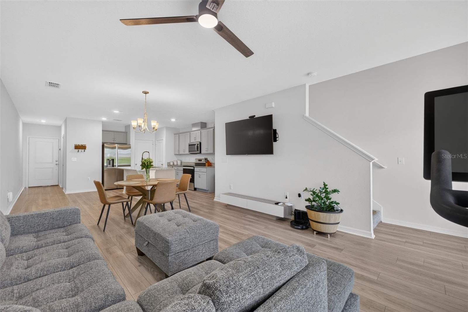 Living Room - 1405 MIRABELLA CIR, DAVENPORT