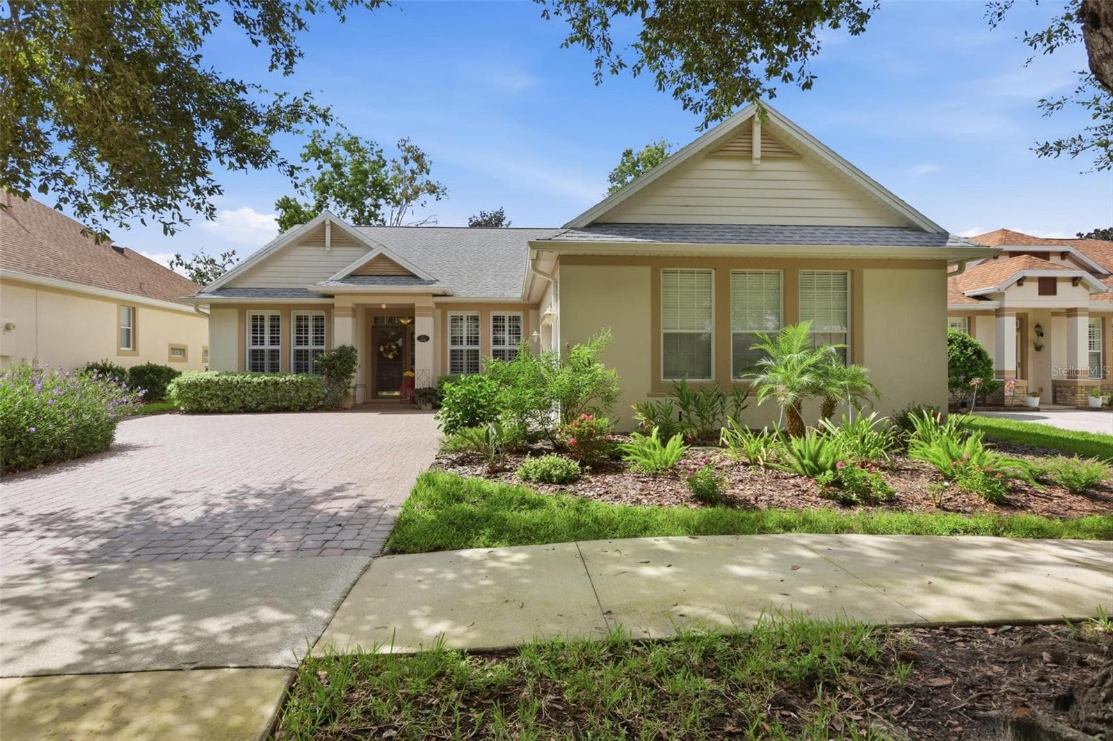 Single Family Residence at 114 OVERTON GARDENS LN, DELAND, photo 2 of 52