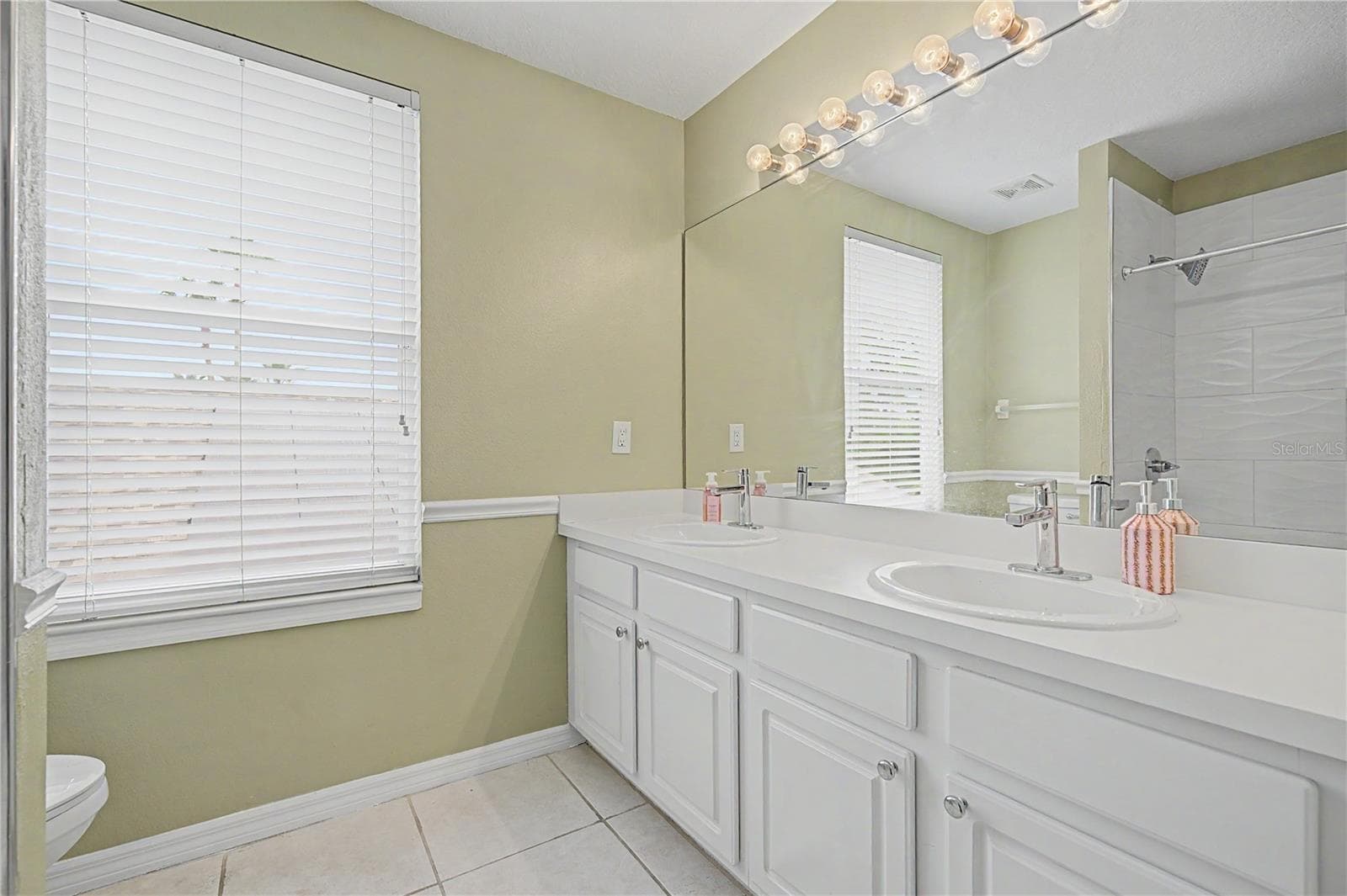 Single Family Residence at 212 ARBOR WOODS CIR, OLDSMAR, photo 26 of 52