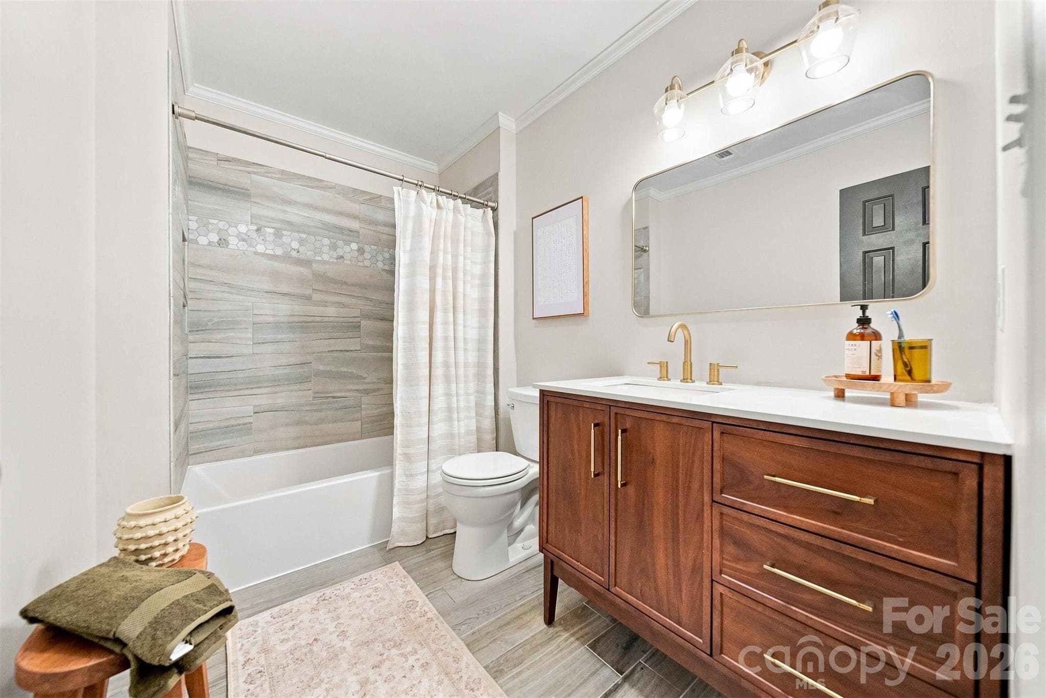 Guest Bath - 5171 Butner Drive, Hickory