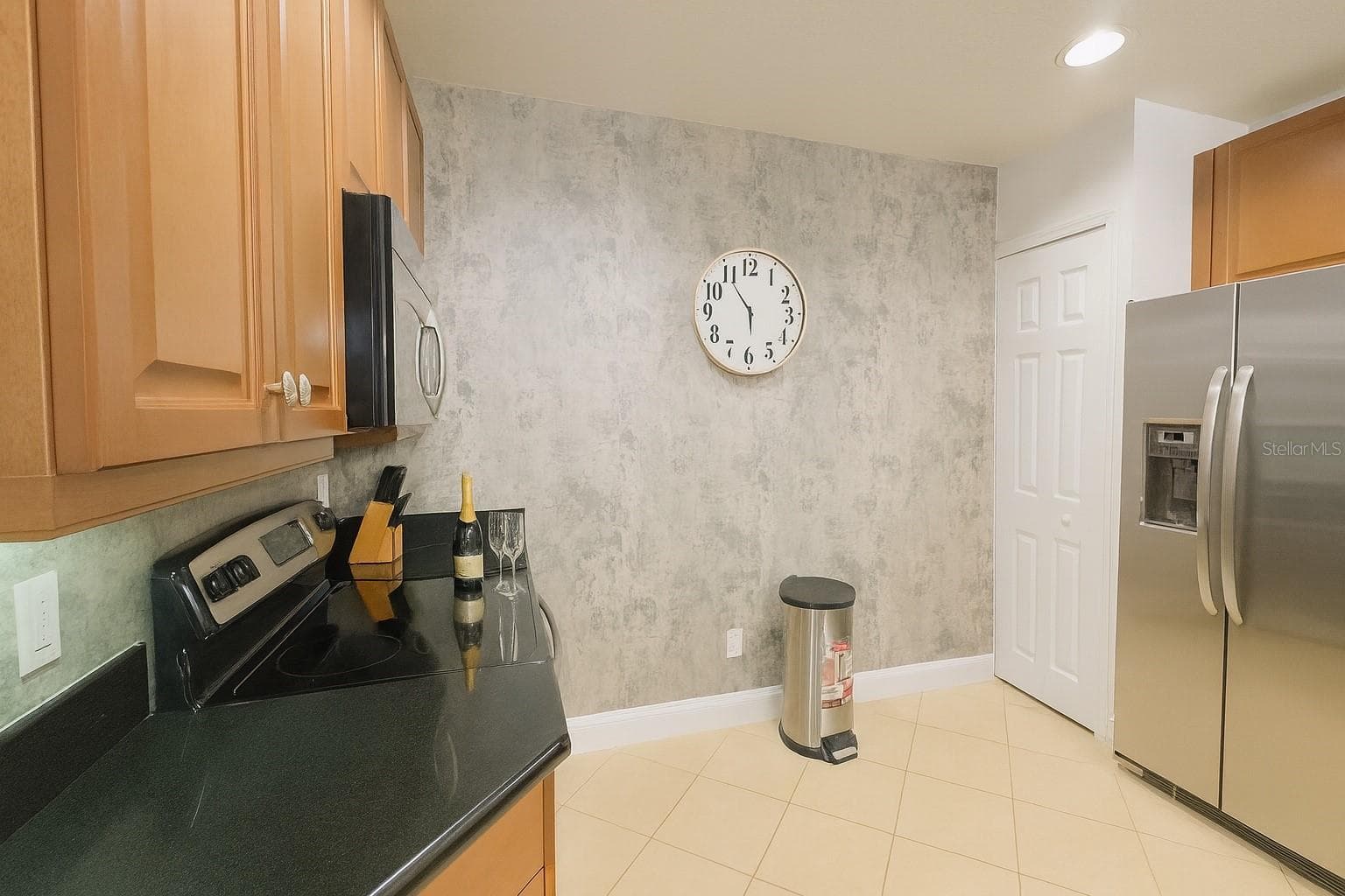 Condominium at 7505 MOURNING DOVE CIR #302, KISSIMMEE, photo 13 of 35