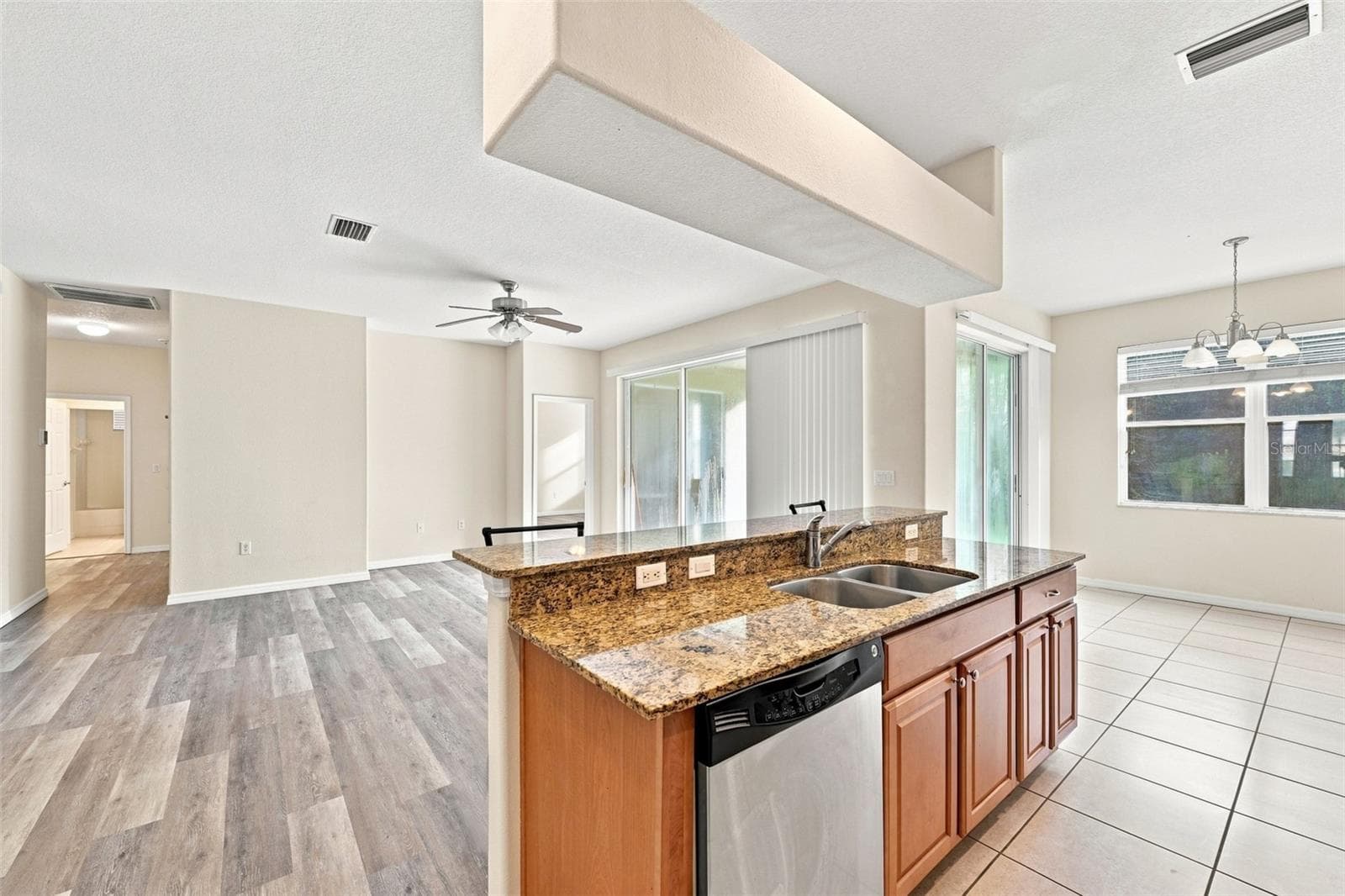 Single Family Residence at 4469 STONEY RIVER DR, MULBERRY, photo 9 of 44
