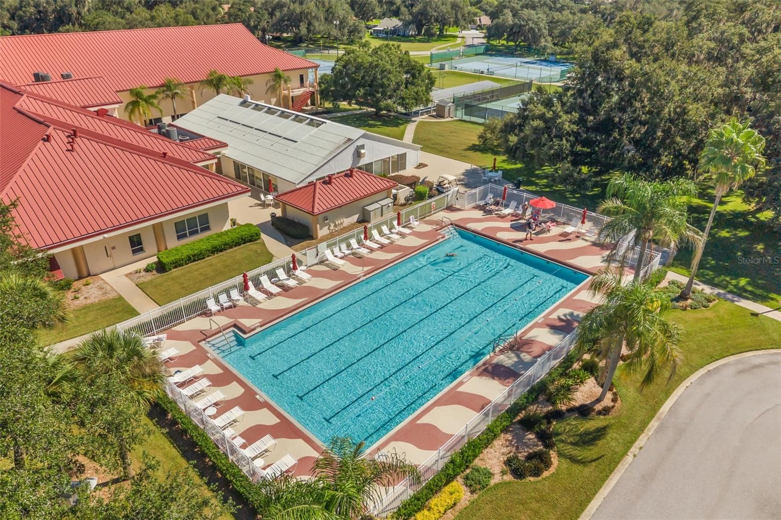 Clubhouse with outdoor pool, tennis, pickle ball and bocce ball courts - 5536 ROSEWALL CIR, LEESBURG