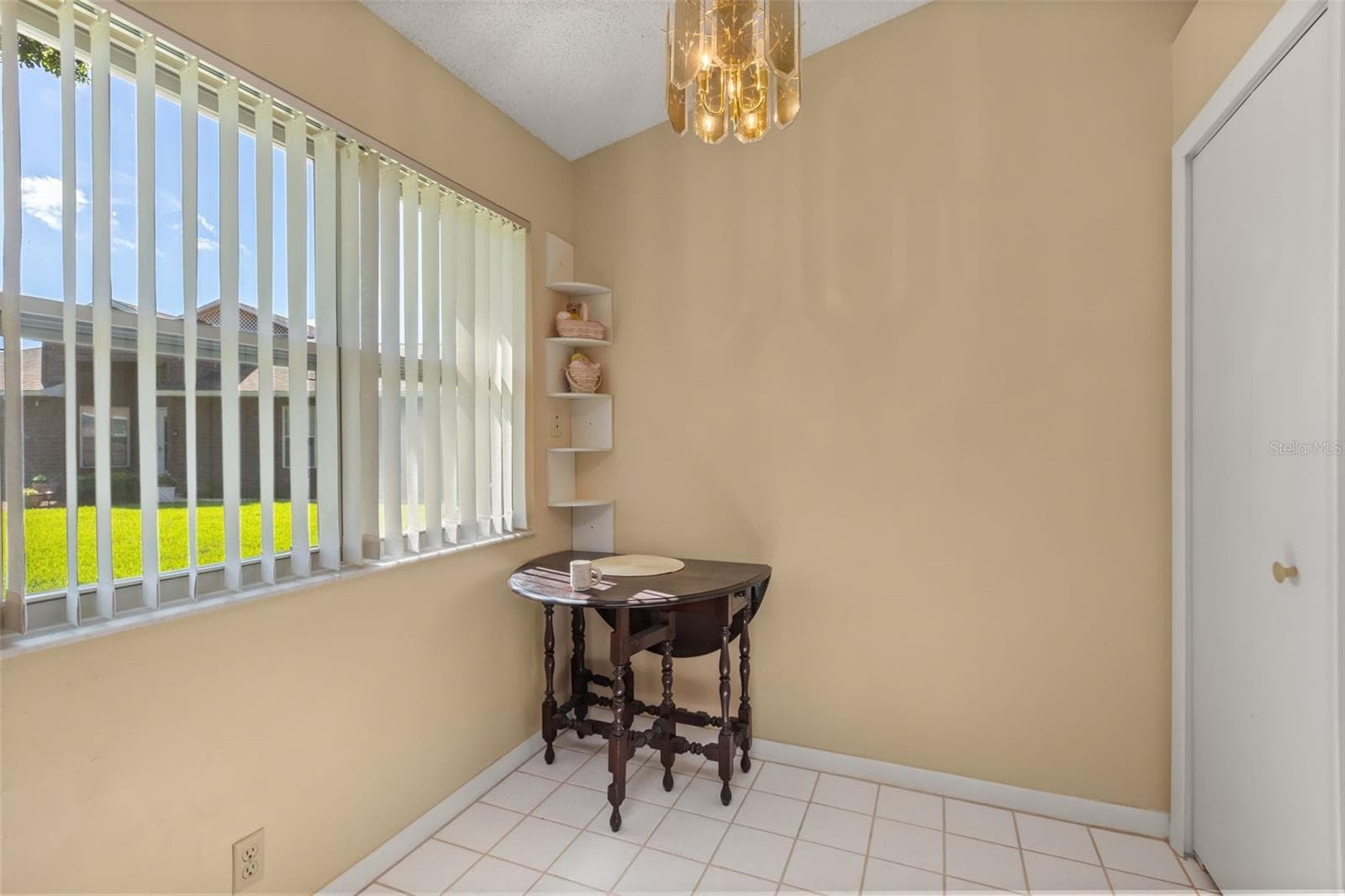 Breakfast nook - 5536 ROSEWALL CIR, LEESBURG