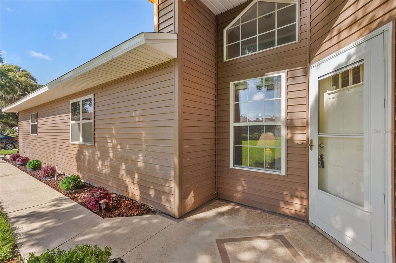 Front entry - 5536 ROSEWALL CIR, LEESBURG