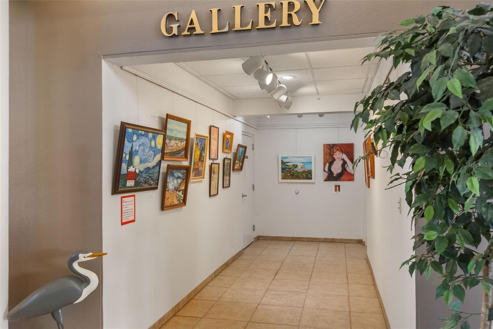 Art gallery at Clubhouse - 5536 ROSEWALL CIR, LEESBURG