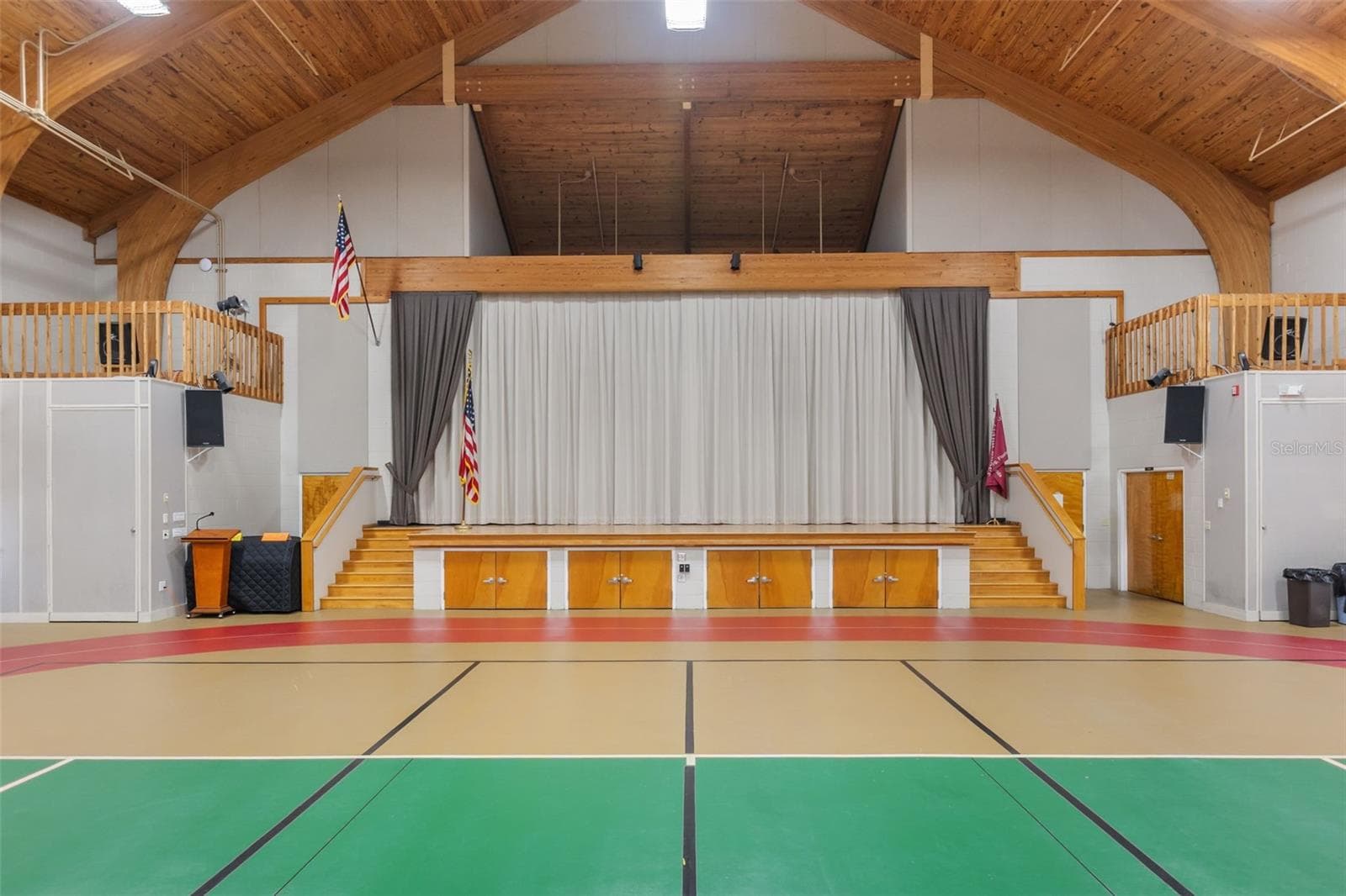 Indoor recreation room and performance hall - 5536 ROSEWALL CIR, LEESBURG