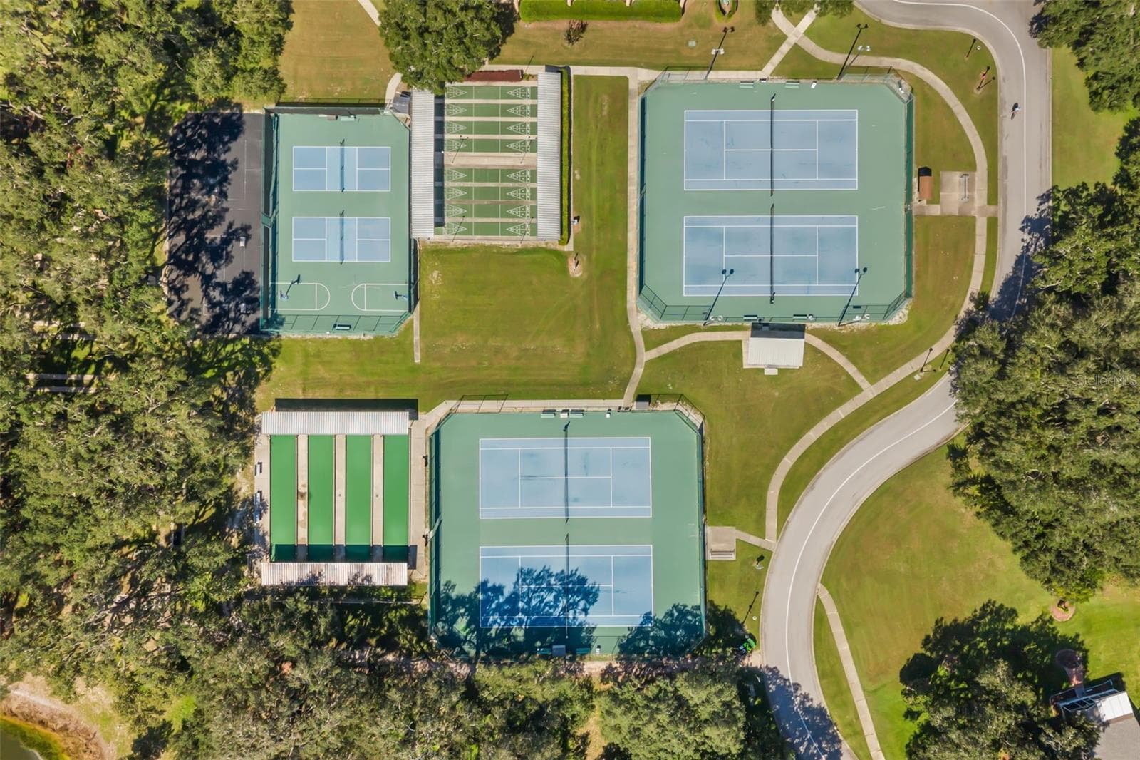 Tennis, pickle ball and bocce ball courts, shuffleboard - 5536 ROSEWALL CIR, LEESBURG