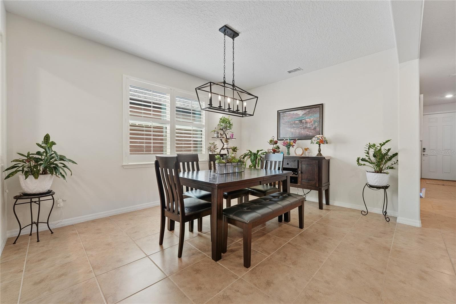 Formal Dining Room with easy access to the kitchen. - 2873 MATERA DR, ST CLOUD