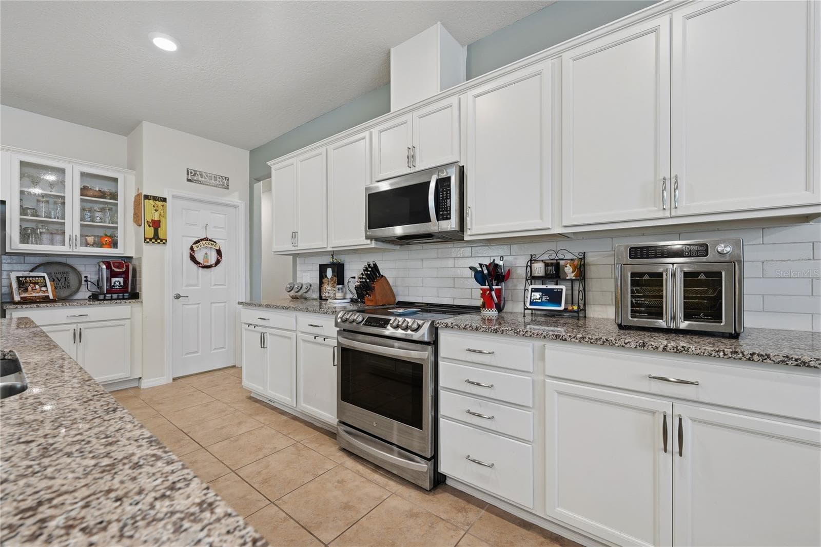 Single Family Residence at 2873 MATERA DR, ST CLOUD, photo 12 of 57