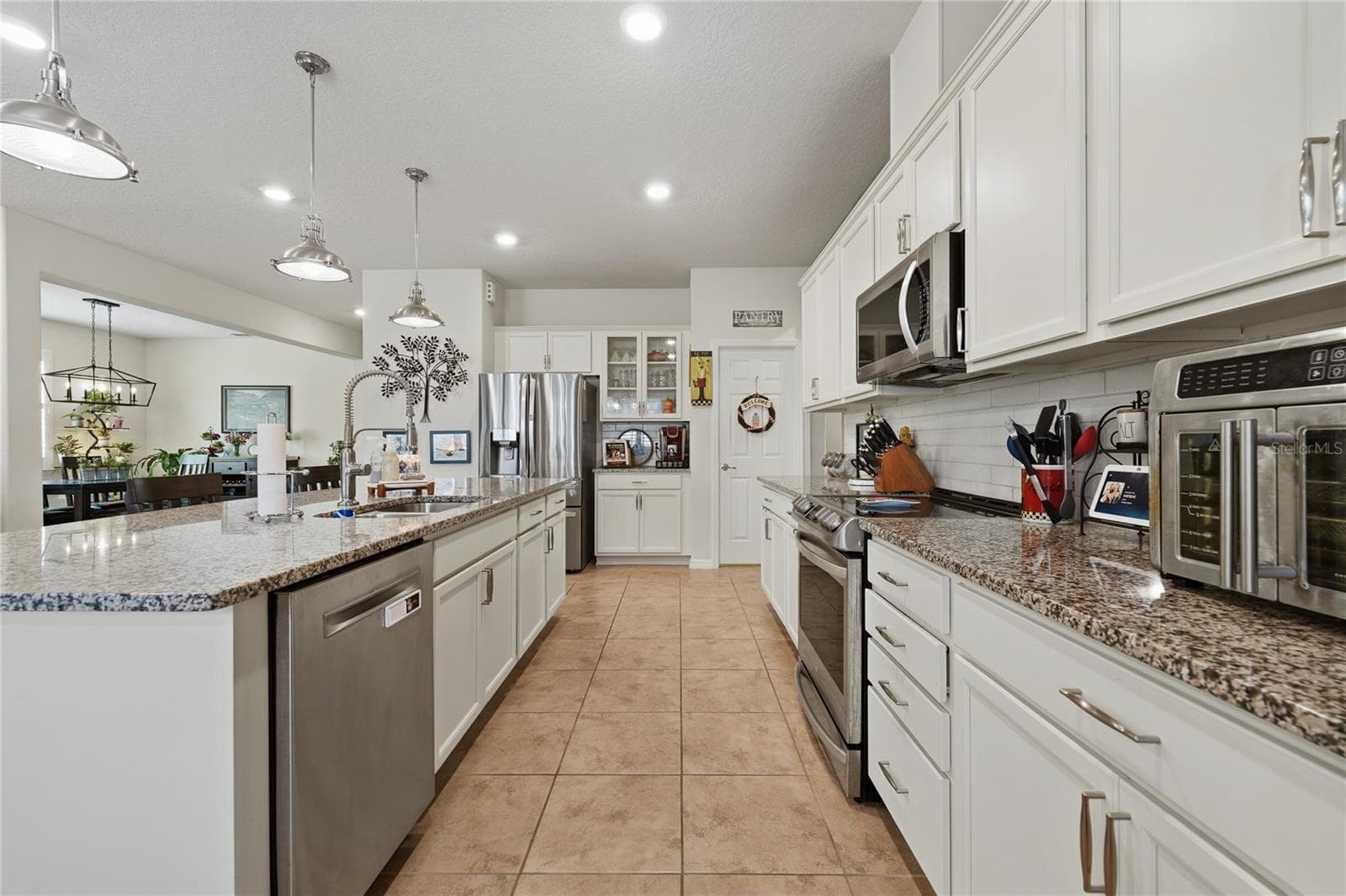 Single Family Residence at 2873 MATERA DR, ST CLOUD, photo 13 of 57