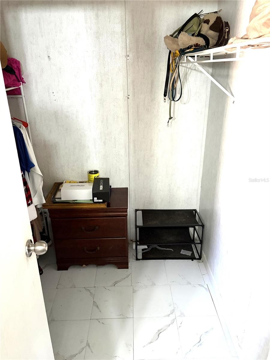 closet in primary bathroom - 487 LINDSEY DR, LAKELAND