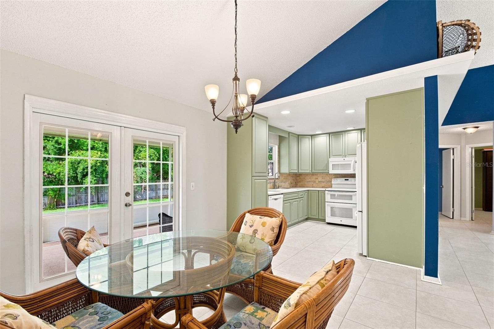 Single Family Residence at 2720 BANYAN DR, EDGEWATER, photo 10 of 34