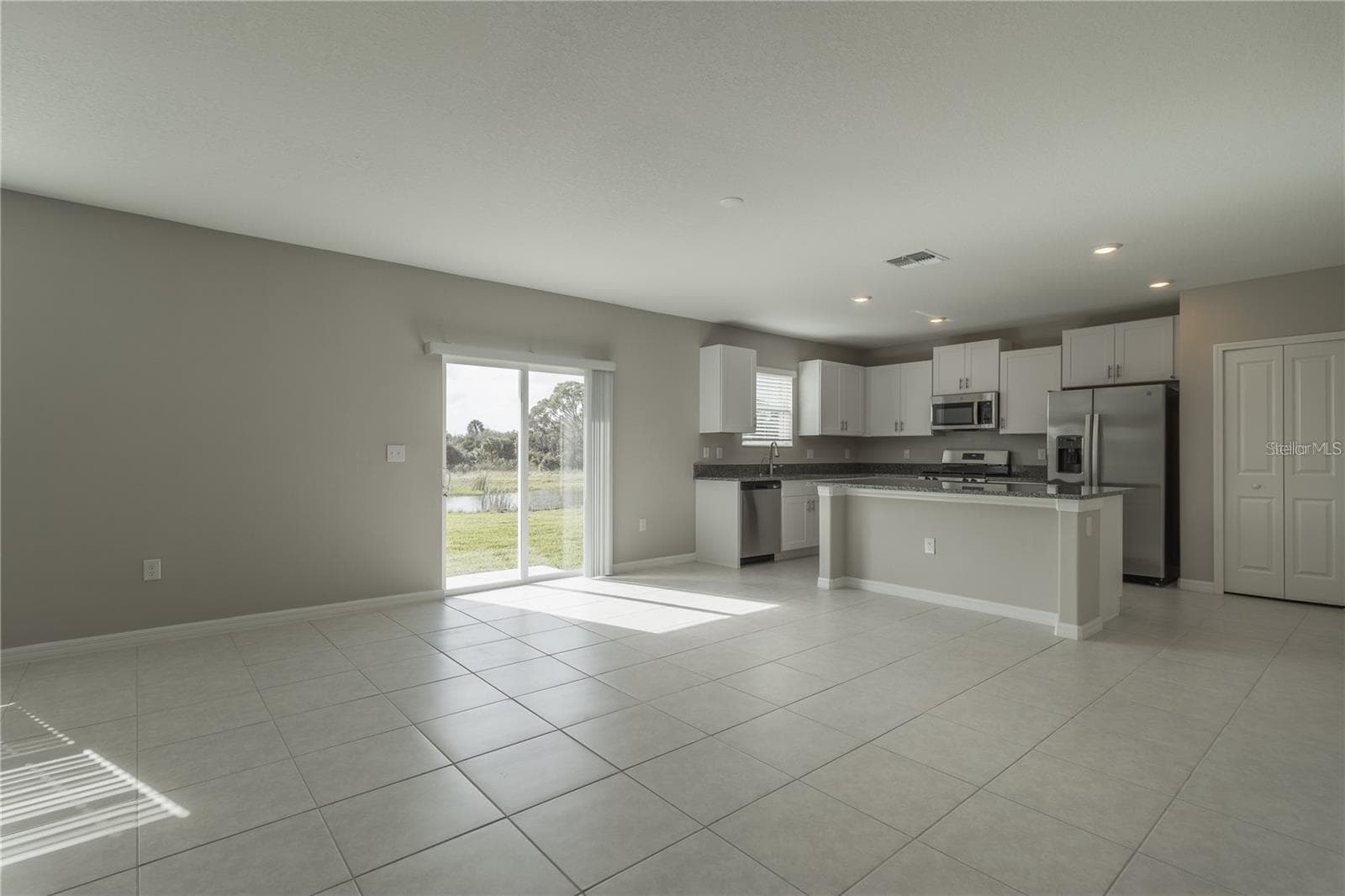 Single Family Residence at 10269 SHADY PRESERVE DR, RIVERVIEW, photo 7 of 51