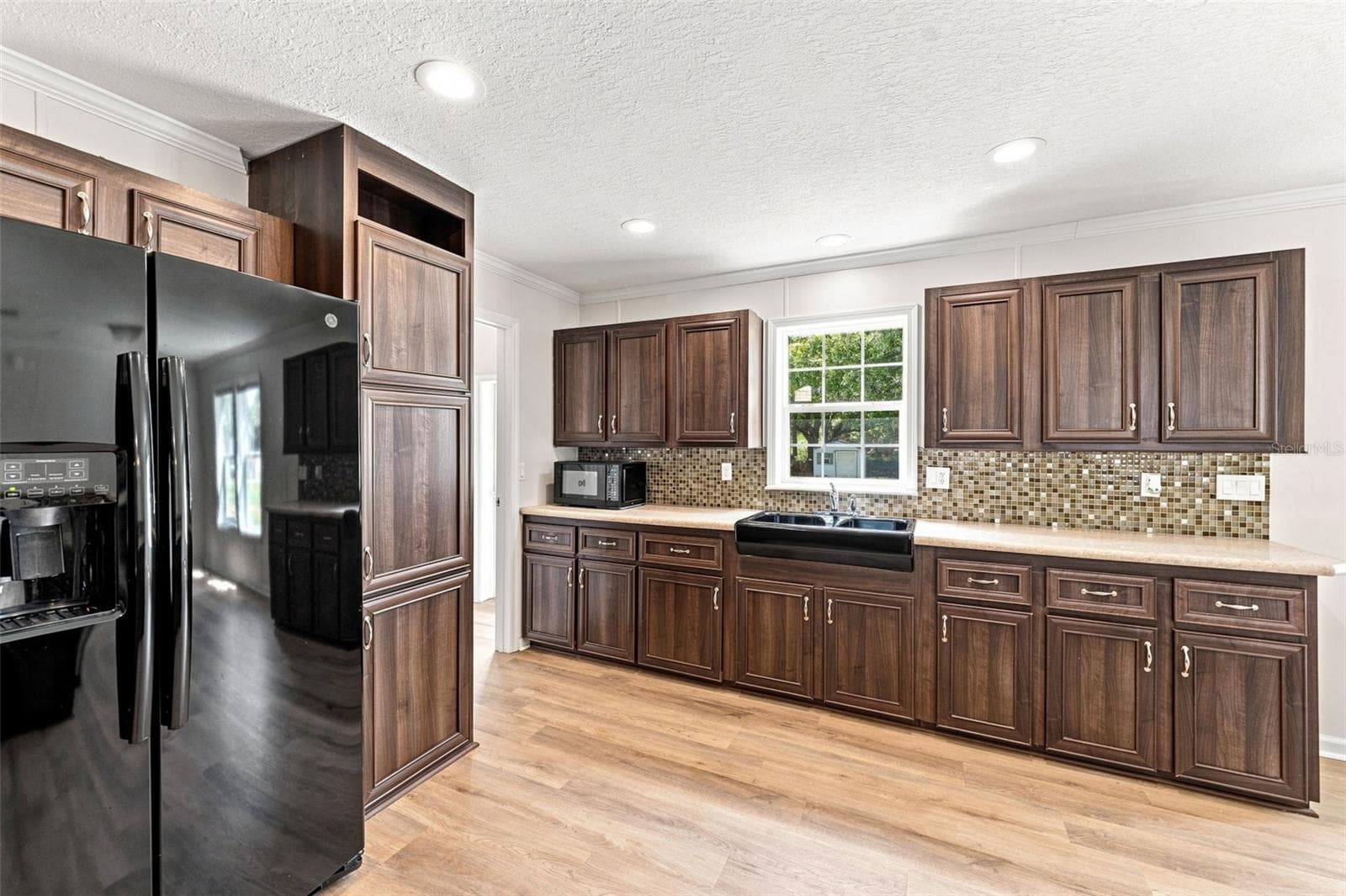 Manufactured Home at 6453 MANGROVE DR, WESLEY CHAPEL, photo 10 of 43