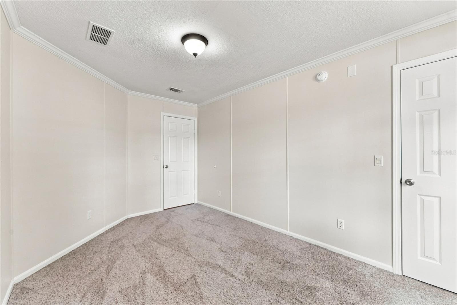 Manufactured Home at 6453 MANGROVE DR, WESLEY CHAPEL, photo 20 of 43