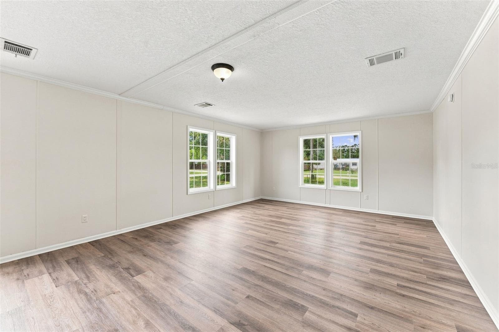 Flex room at the end of the hallway - 6453 MANGROVE DR, WESLEY CHAPEL