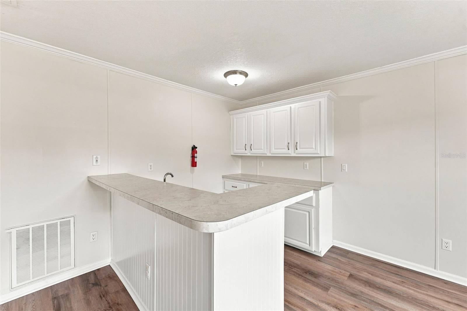 Manufactured Home at 6453 MANGROVE DR, WESLEY CHAPEL, photo 28 of 43
