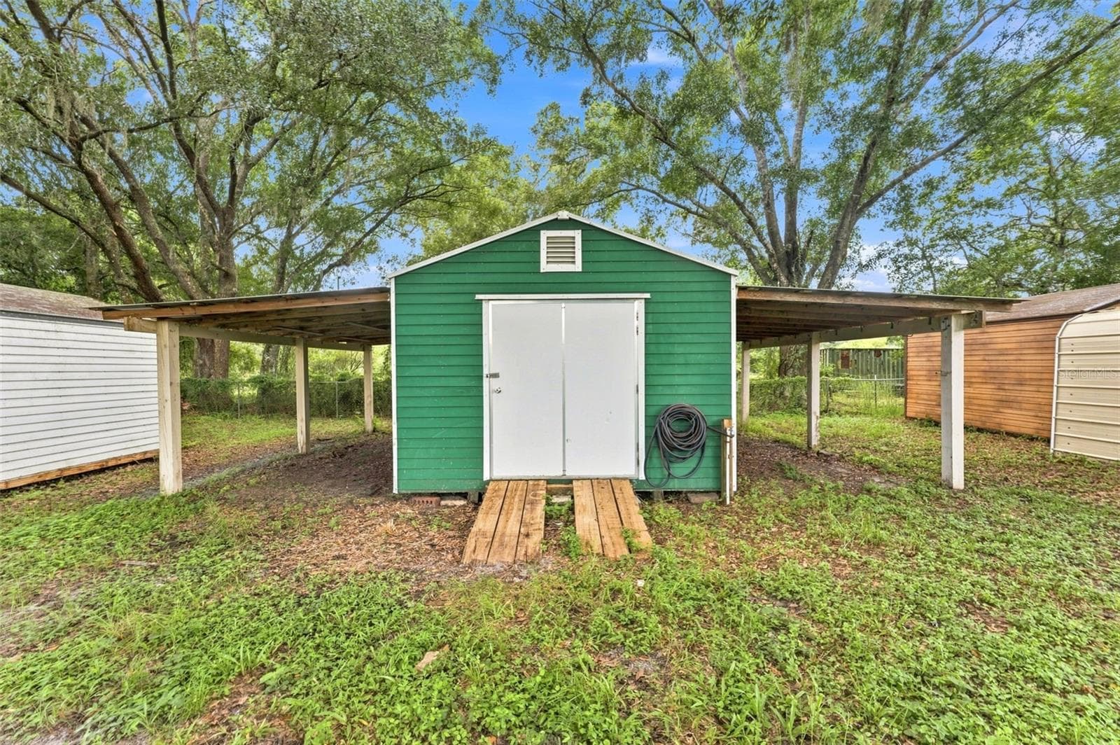 Manufactured Home at 6453 MANGROVE DR, WESLEY CHAPEL, photo 32 of 43