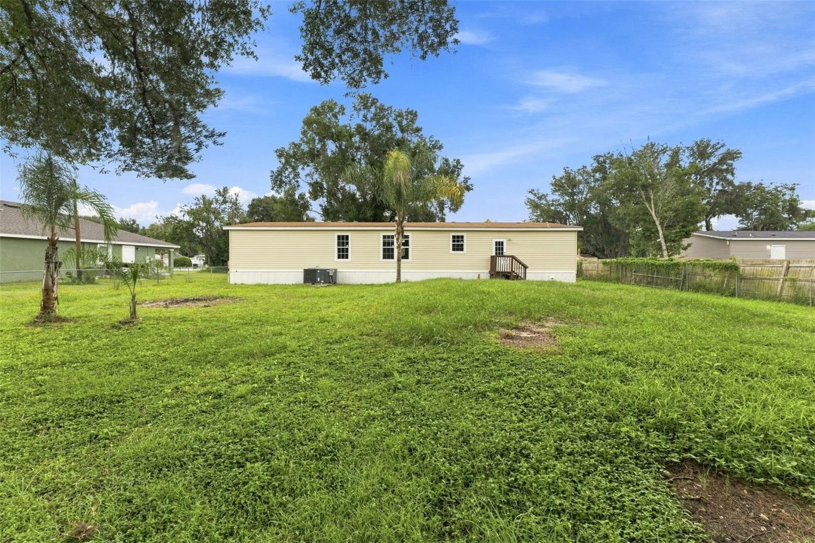 Manufactured Home at 6453 MANGROVE DR, WESLEY CHAPEL, photo 35 of 43