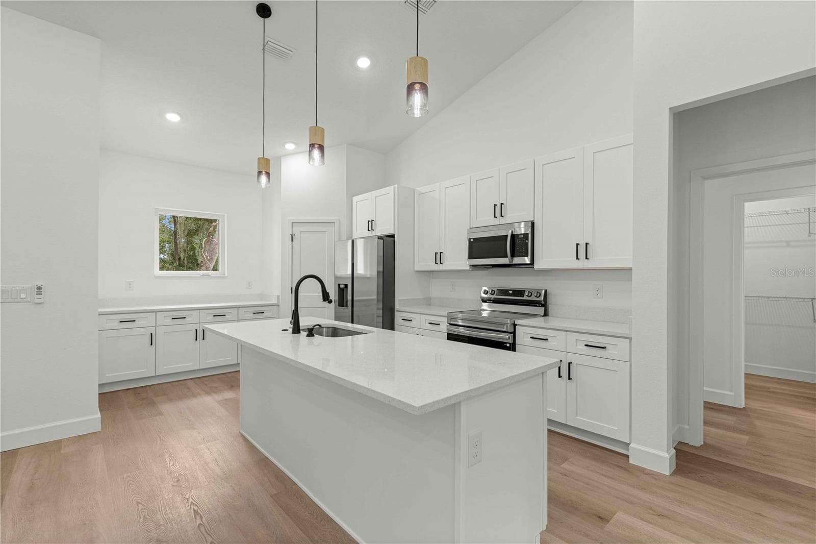 Single Family Residence at 100 WILLOW RD, OCALA, photo 10 of 32