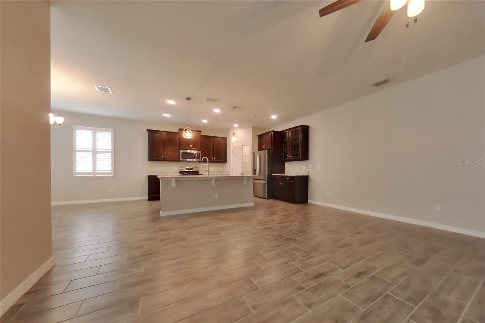 Single Family Residence at GRAND ISLAND, photo 2 of 15