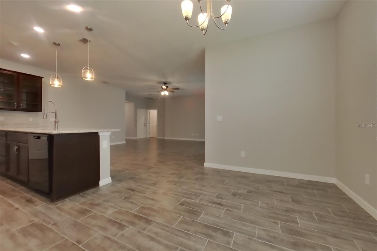 Single Family Residence at GRAND ISLAND, photo 4 of 15