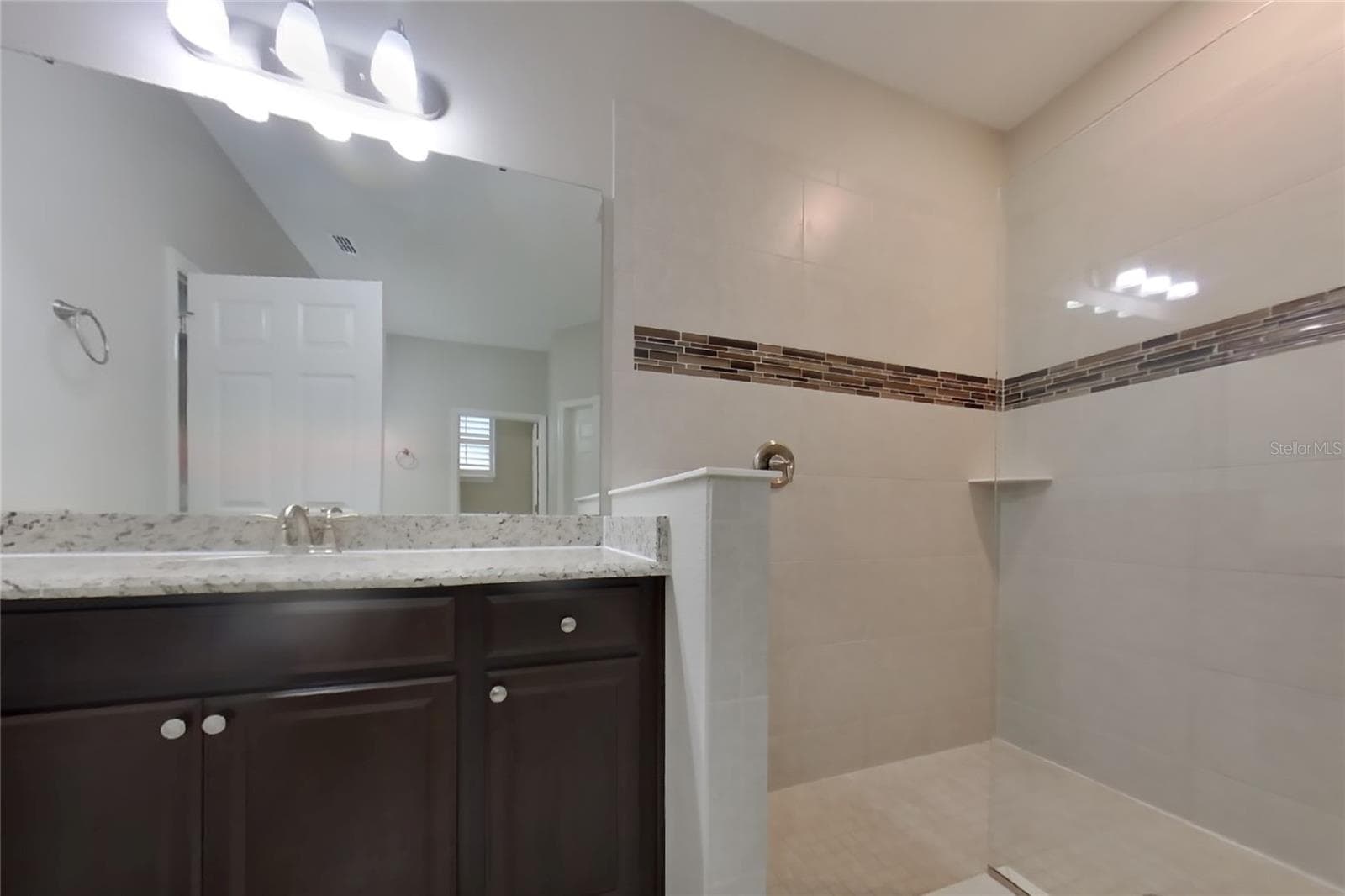 Single Family Residence at GRAND ISLAND, photo 12 of 15