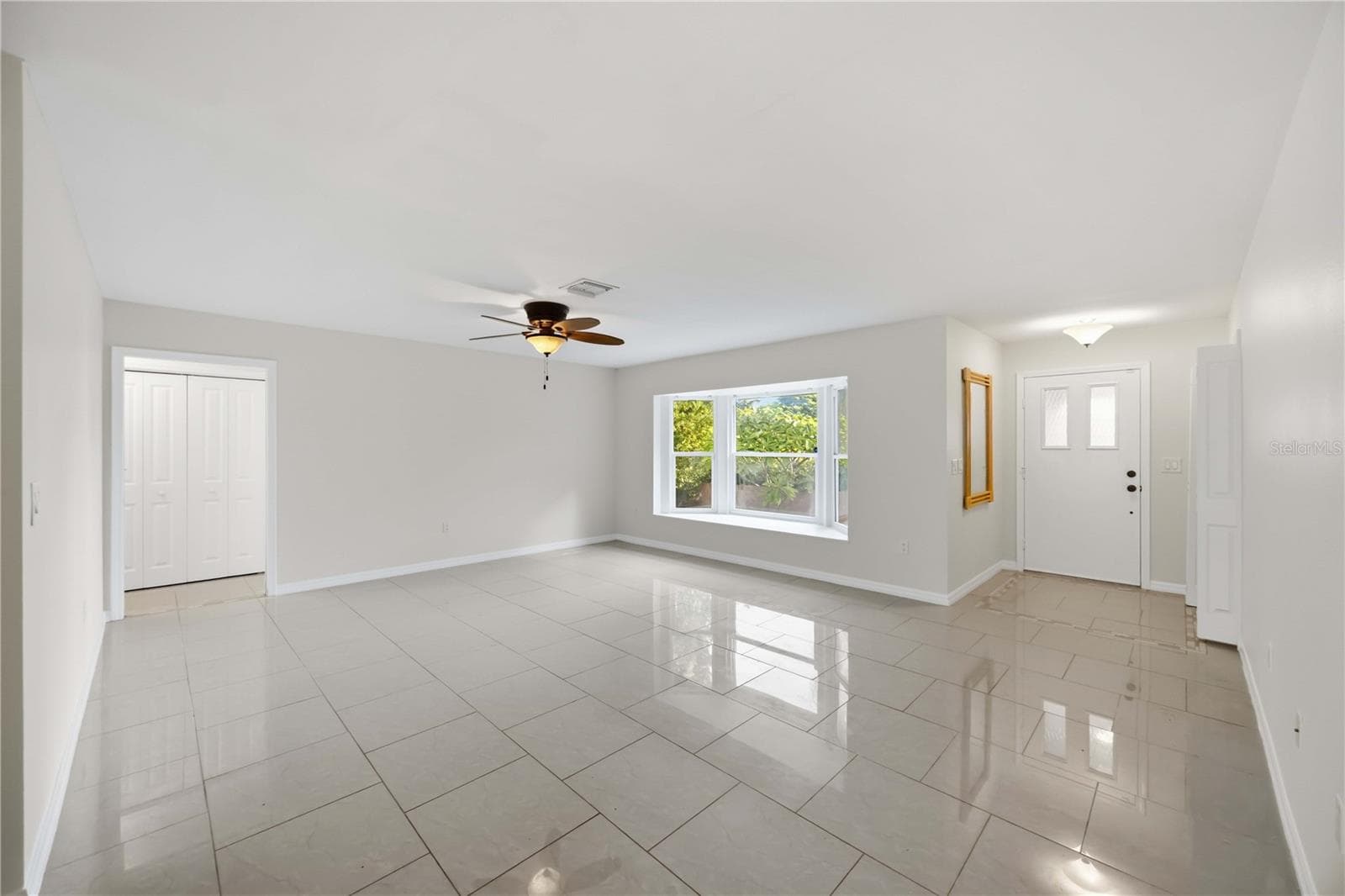 Living Room - 2317 GOYA DR, NOKOMIS