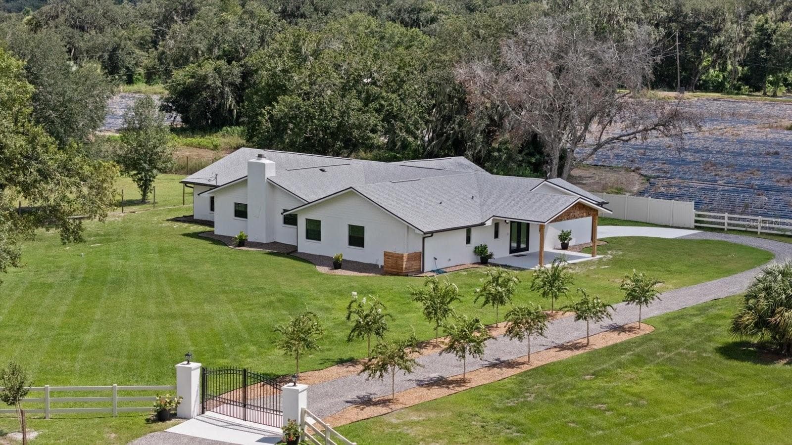 Single Family Residence at 2515 RAGINS LN, PLANT CITY, photo 2 of 66