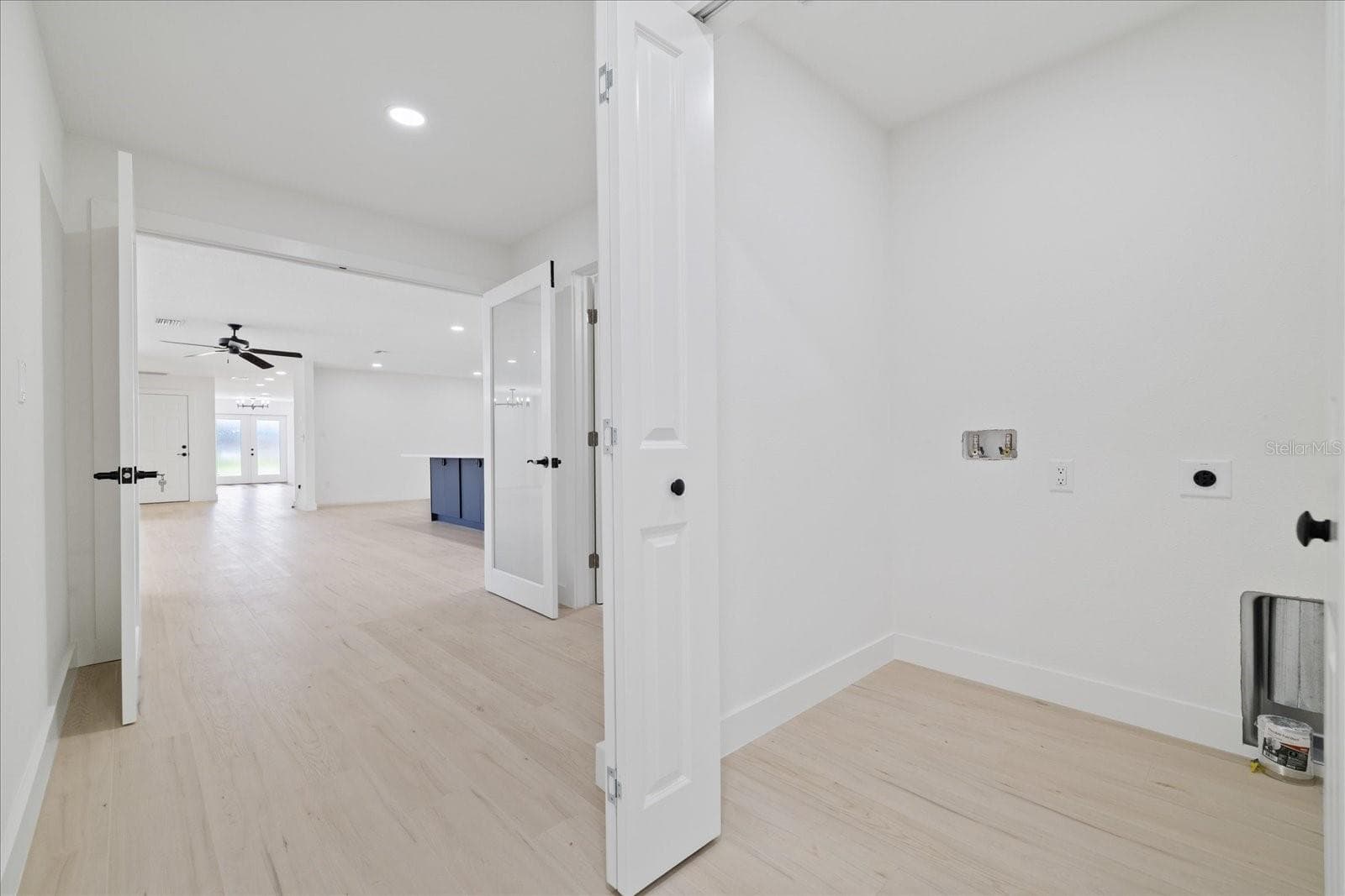 Additional laundry room - 2515 RAGINS LN, PLANT CITY