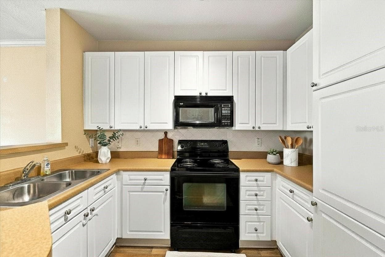 Kitchen - 4221 W SPRUCE ST #1419, TAMPA