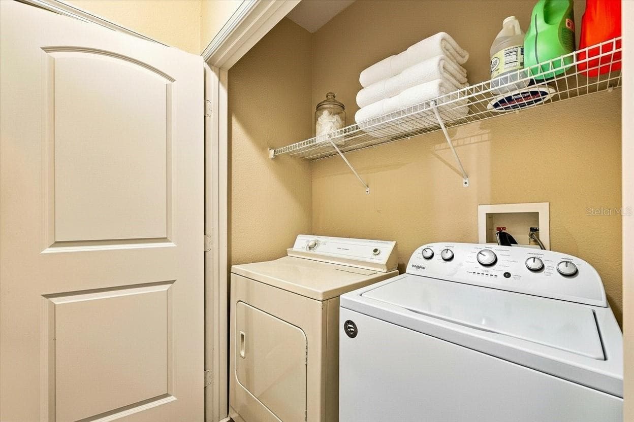 Laundry Hall Closet - 4221 W SPRUCE ST #1419, TAMPA