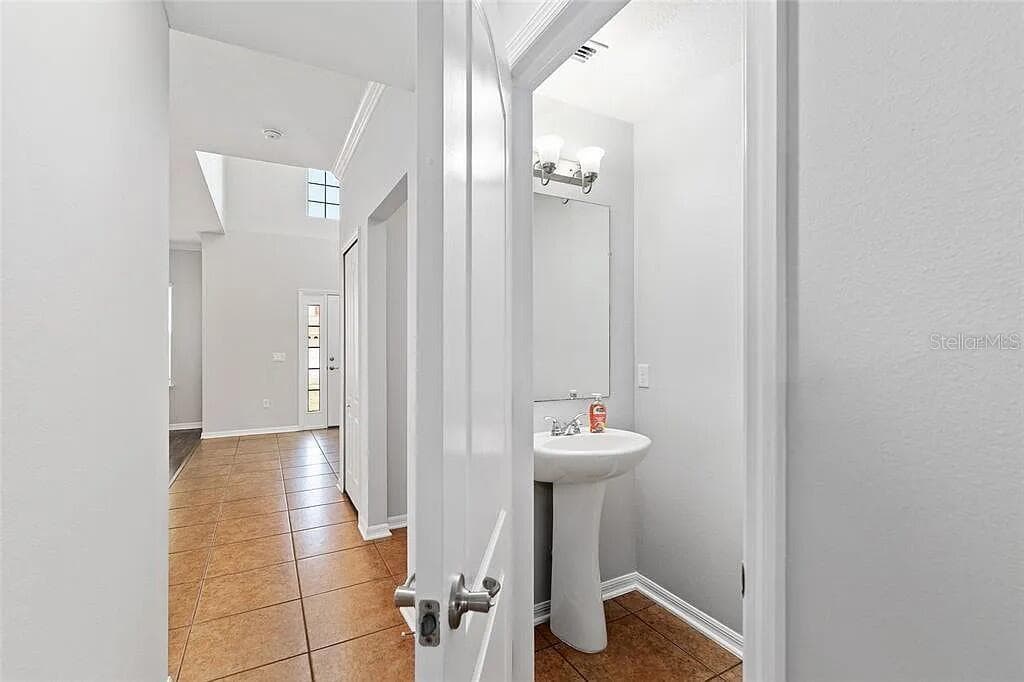 Single Family Residence at 1048 NW 233RD DR, NEWBERRY, photo 4 of 52