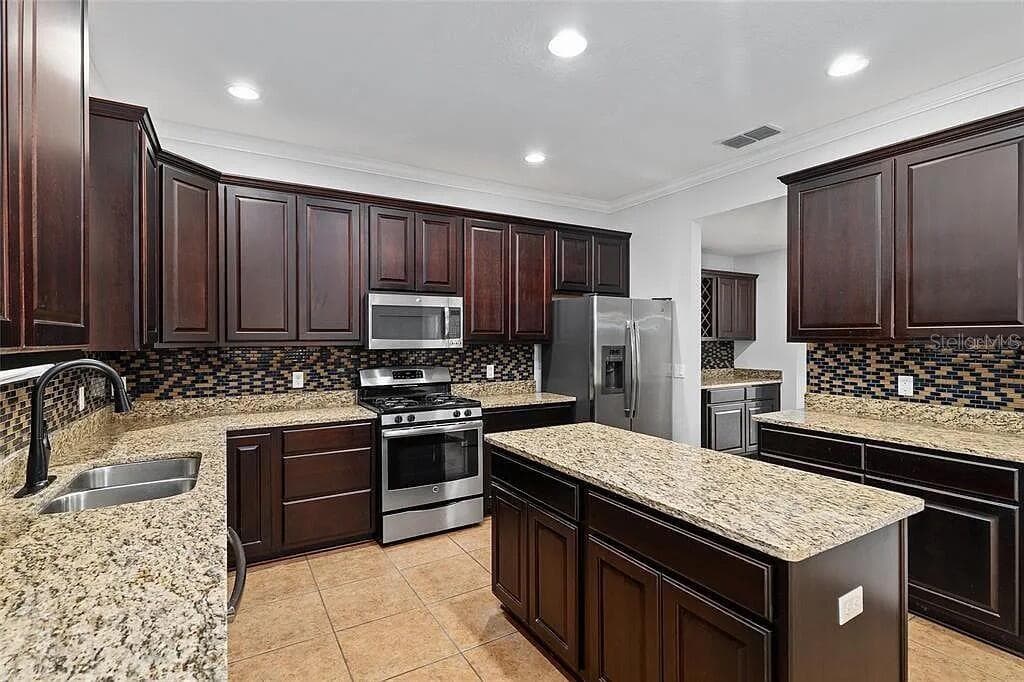 Single Family Residence at 1048 NW 233RD DR, NEWBERRY, photo 8 of 52