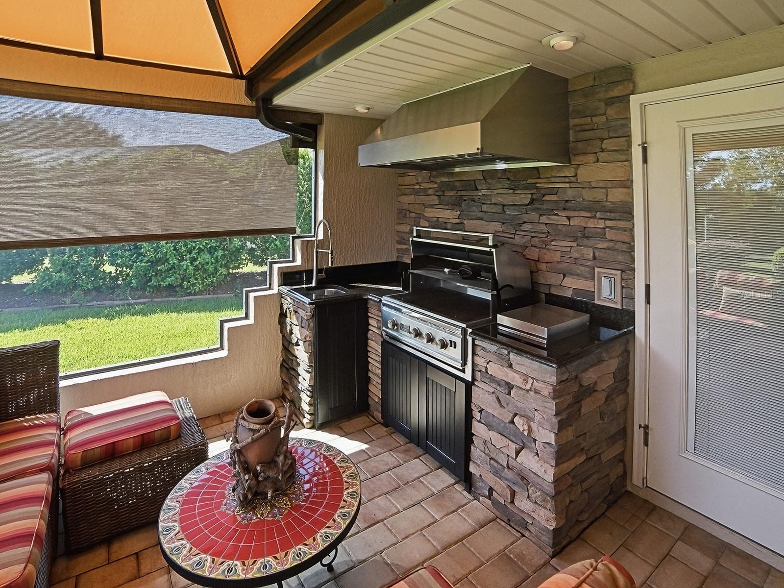 YOUR SUMMER KITCHEN - 1089 VANCE TRL, THE VILLAGES