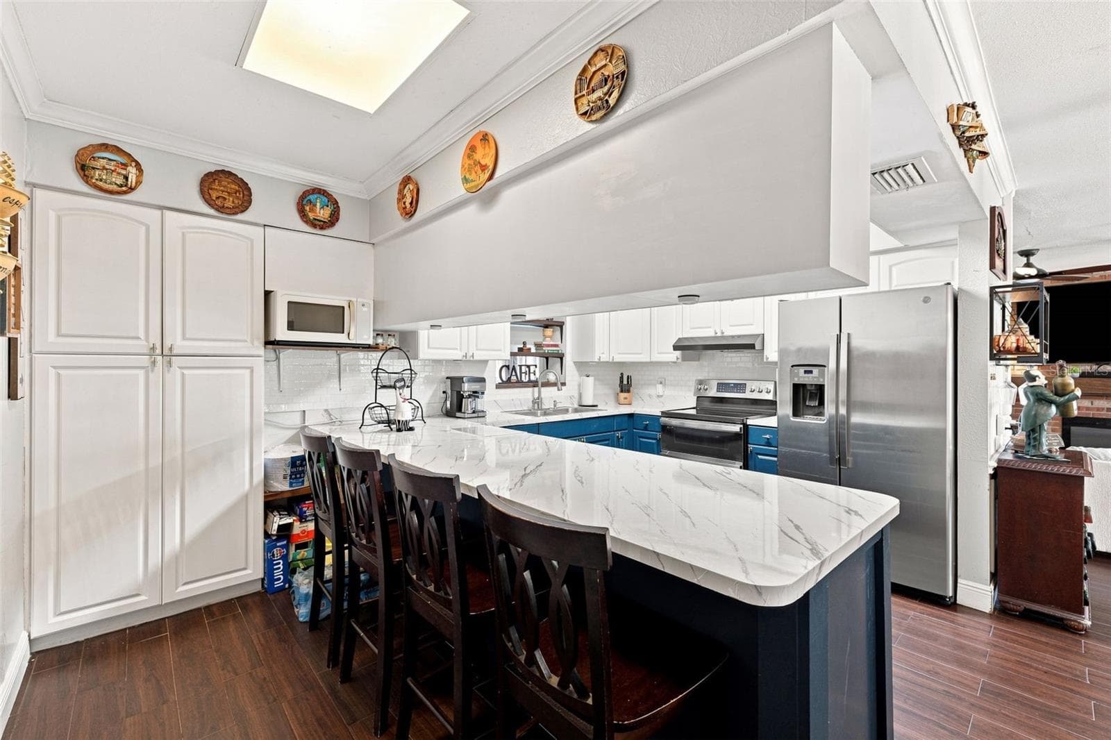 Single Family Residence at 3104 W OSBORNE AVE, TAMPA, photo 14 of 36