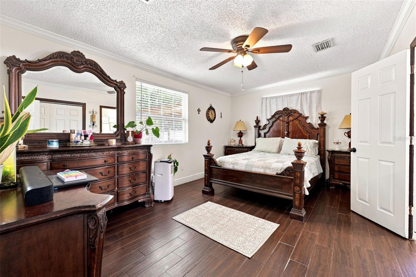 Single Family Residence at 3104 W OSBORNE AVE, TAMPA, photo 16 of 36