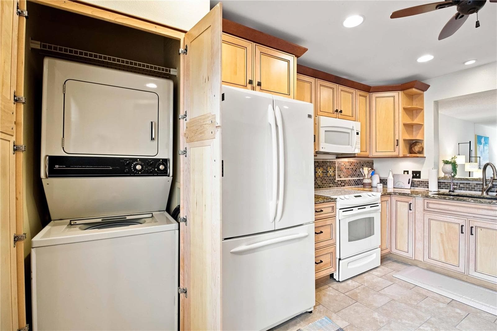 Condominium at 503 SPRING LAKES BLVD #503, BRADENTON, photo 9 of 26