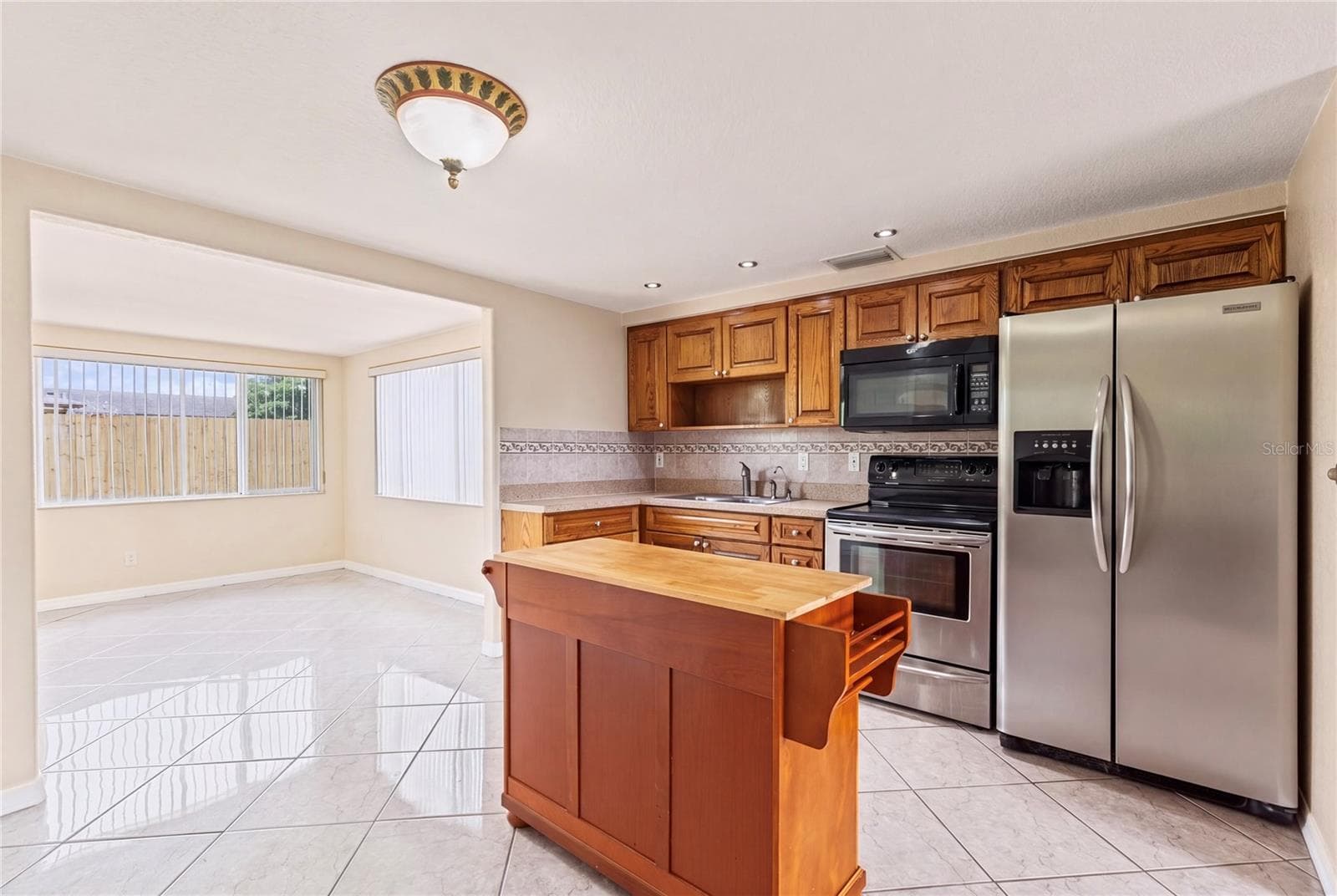 Single Family Residence at 3339 GARFIELD DR, HOLIDAY, photo 18 of 35