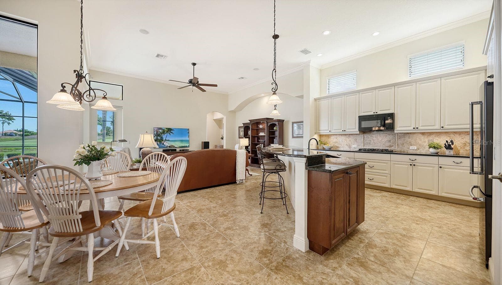 Single Family Residence at 12717 STONE RIDGE PL, LAKEWOOD RANCH, photo 4 of 66