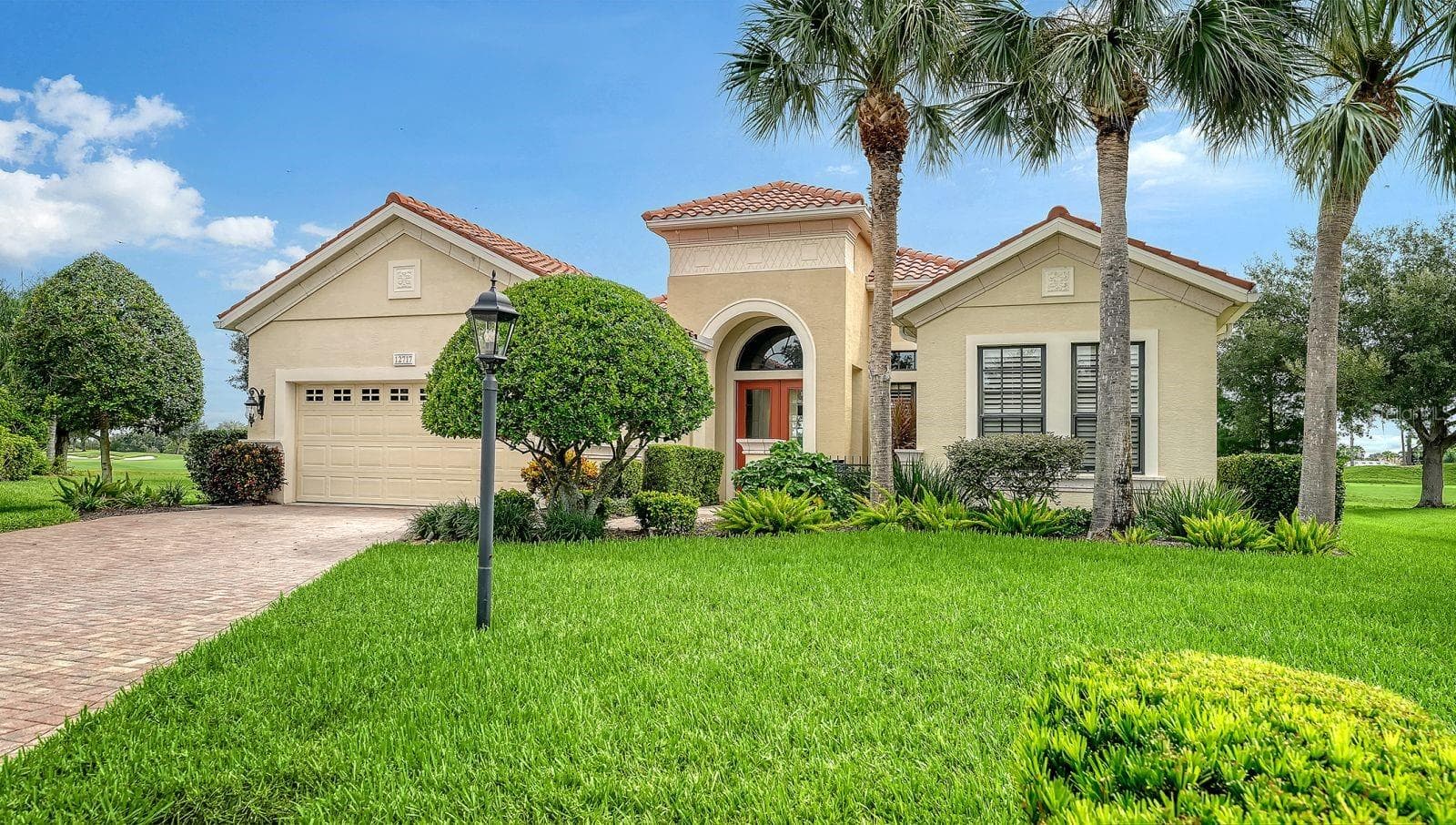 Single Family Residence at 12717 STONE RIDGE PL, LAKEWOOD RANCH, photo 7 of 66